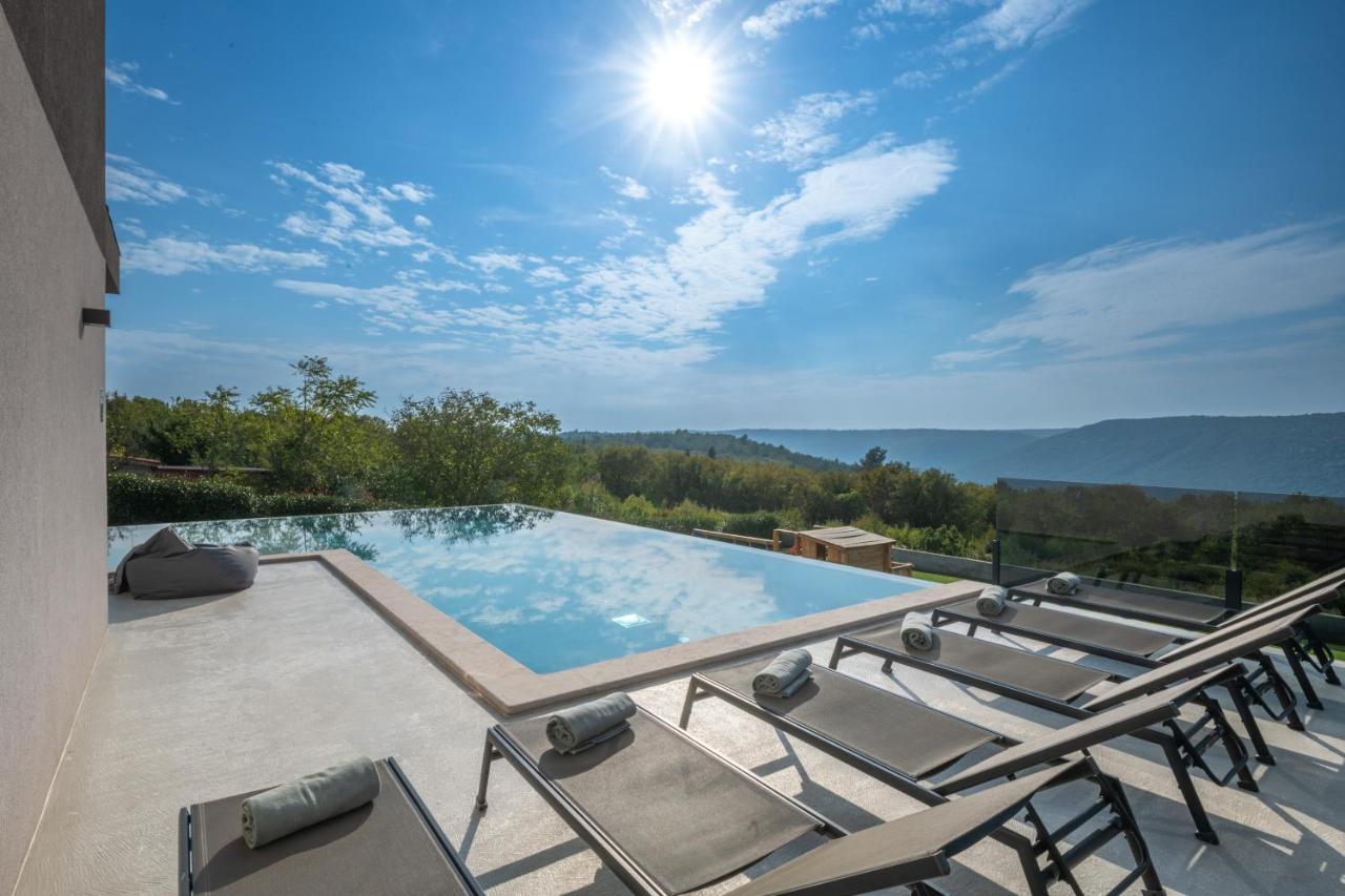 Villa Memory Raša Buitenkant foto